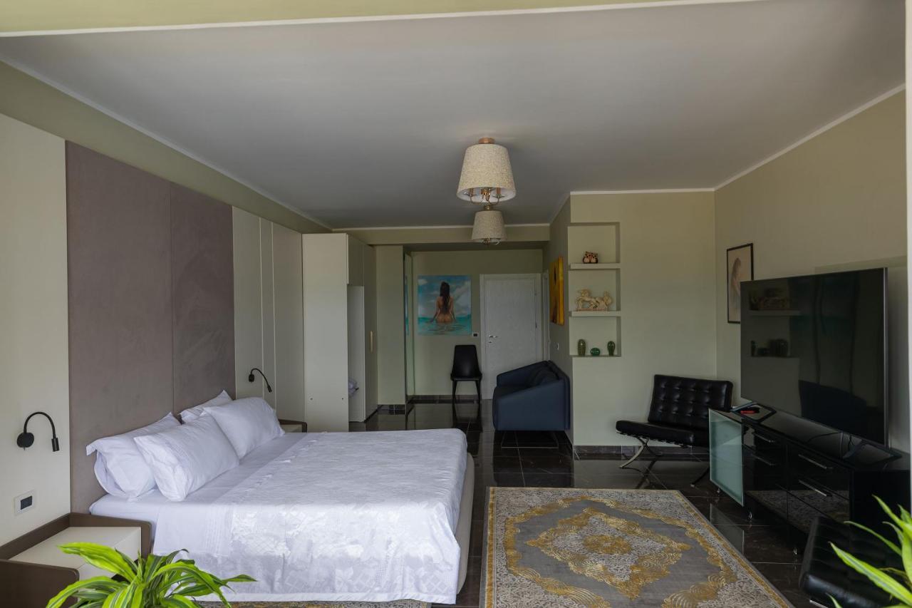 Hotel Pirro Влёра Экстерьер фото